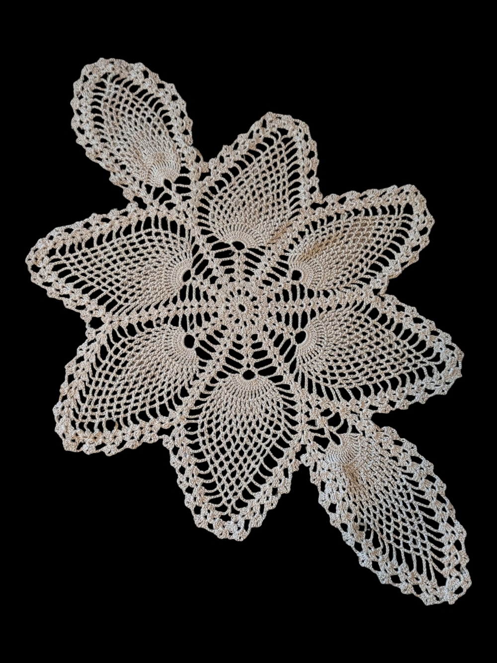 VTG Handmade Tea Stained* Crocheted Pineapple Lace Doily Scarf 24"x16"
